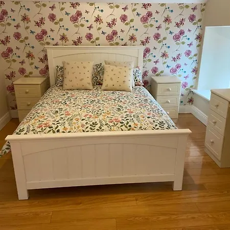 Holiday home Glenwood House Farm *